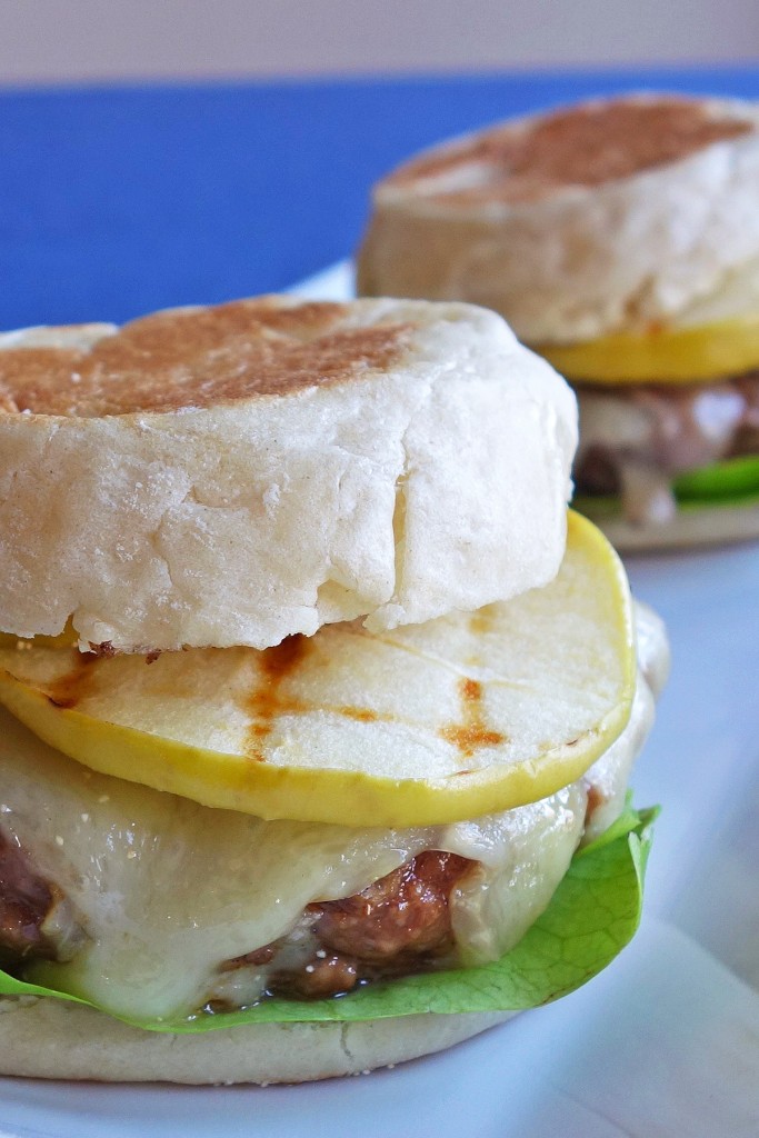 Burger with Brie and Green Apples | burgerartist.com